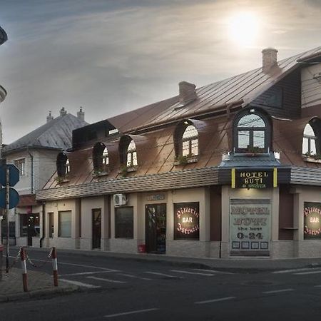 Motel Buti Sighetu Marmatiei Bagian luar foto