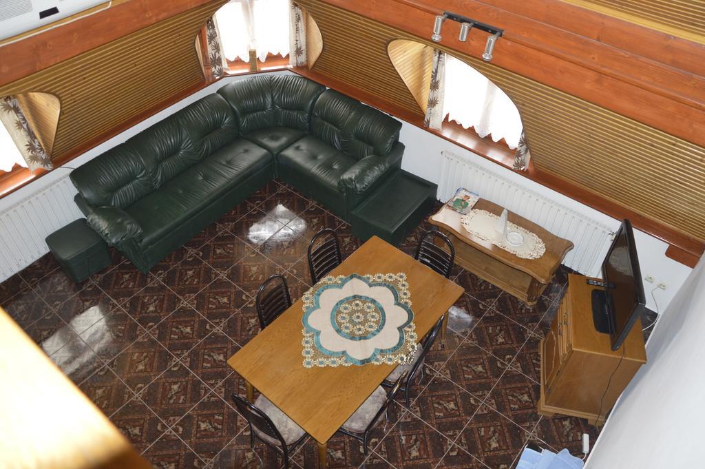 Motel Buti Sighetu Marmatiei Ruang foto