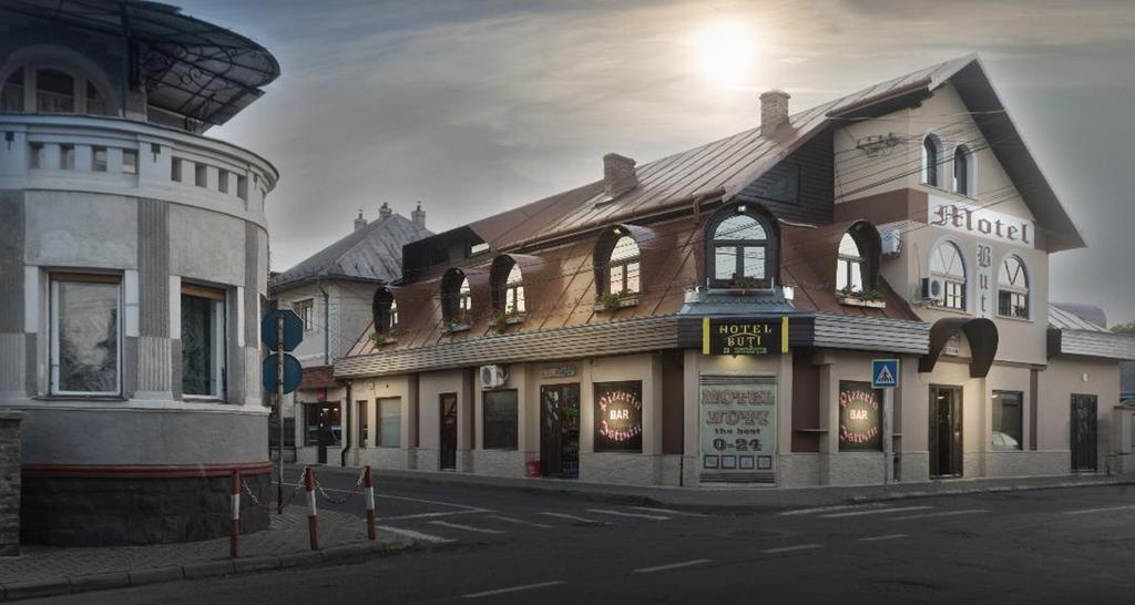 Motel Buti Sighetu Marmatiei Bagian luar foto